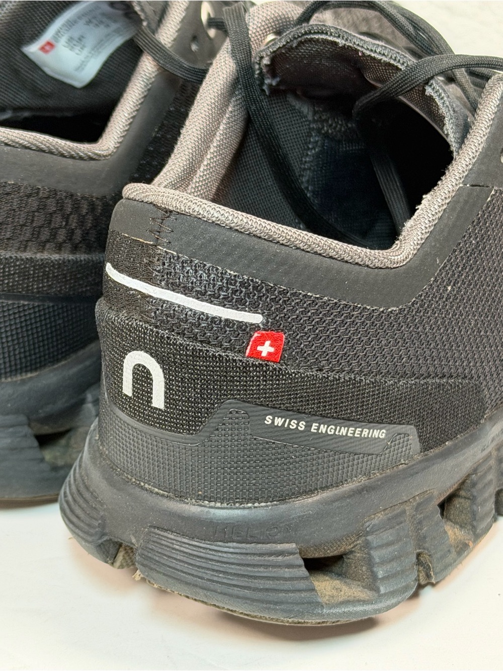On Running Cloud Women 7.5 Black Athletic Running Shoes Swiss Engineering - Picture 6 of 11